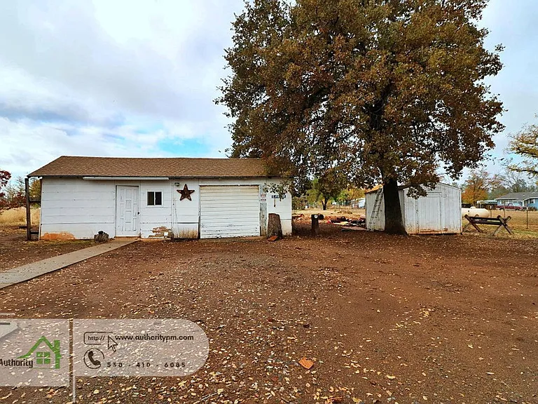 6530 Dale Ln — Photo 2