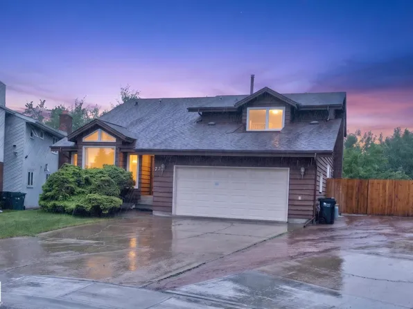 70 Woodstock Dr, Strathcona County, AB T8A 4C3