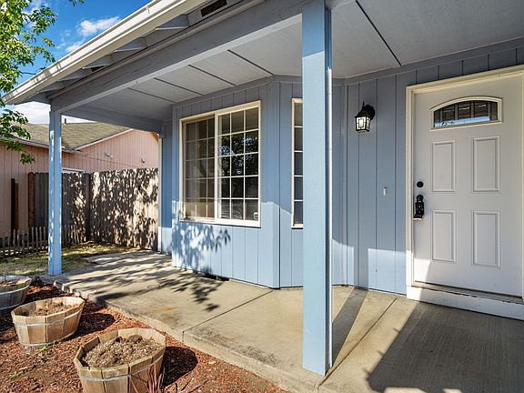 4th image of 8916 NE 134th Ct