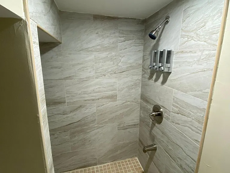 222 S Quince St #1F — Photo 5