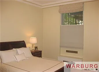 Rented by Warburg