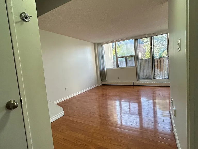 2121 Roche Ct #106 — Photo 3