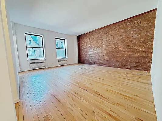 Rented by Rachel Realty | media 2