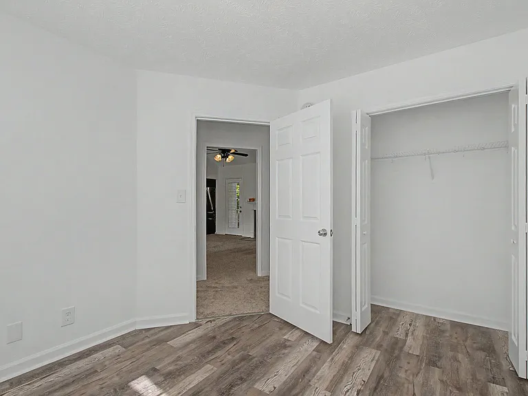 1371 Constitution Dr — Photo 27