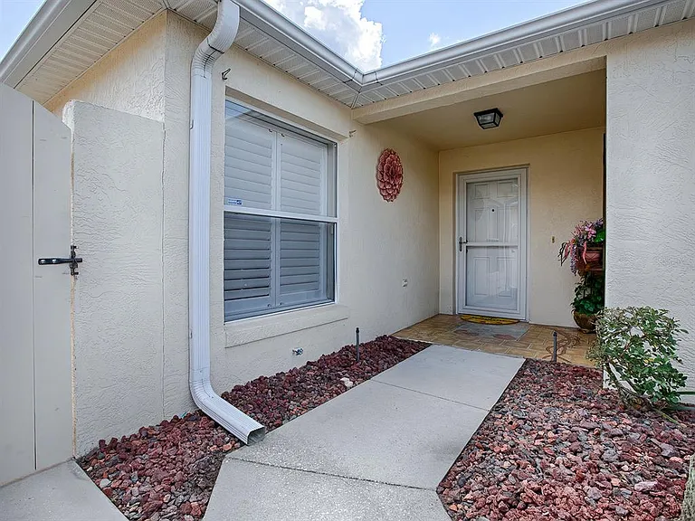 1129 Santa Cruz Dr — Photo 3