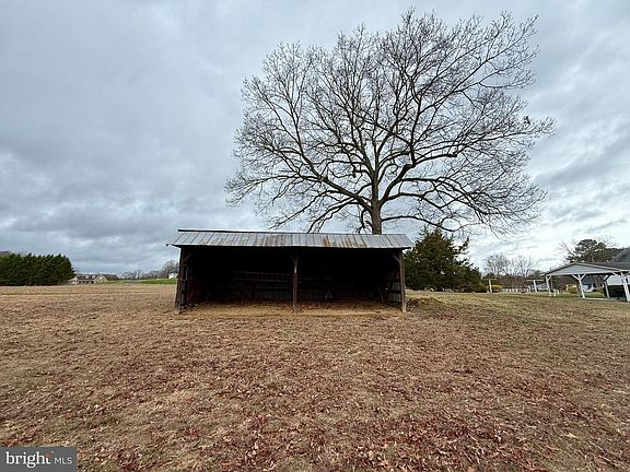 5th image of 26949 Laurel Grove Rd