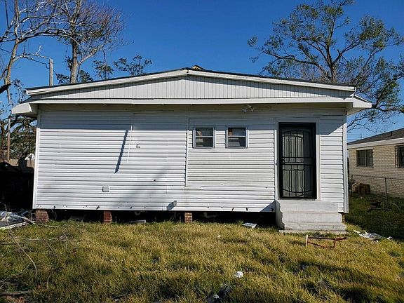 4th image of 423 N 1st Ave