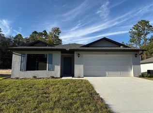 611 W Duquet Pl, Citrus Springs, FL 34434