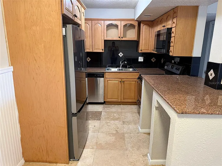 914 Lake Destiny Rd #F — Photo 10