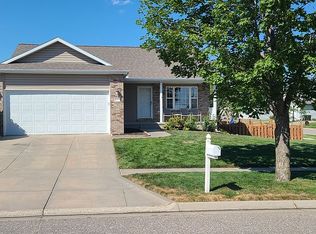 1940 Garret Ln, Lincoln, NE 68512