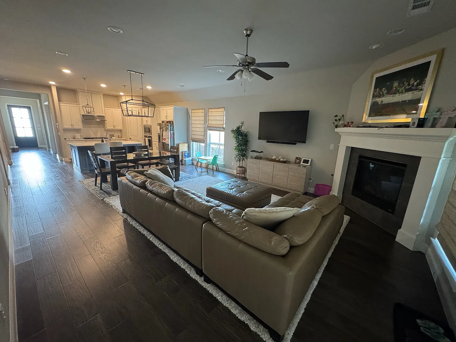 4 bed, 2293 sqft, $3,500 — Photo 3