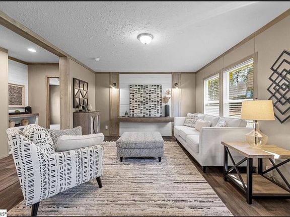 4th image of 2578 John Dodd Rd