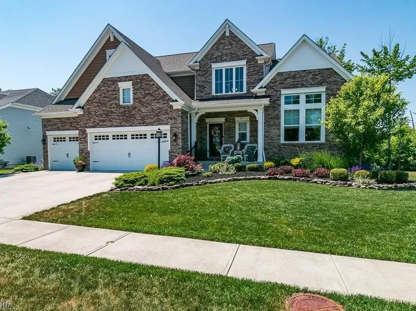 2980 Steffan Woods Dr, Twinsburg, OH 44087