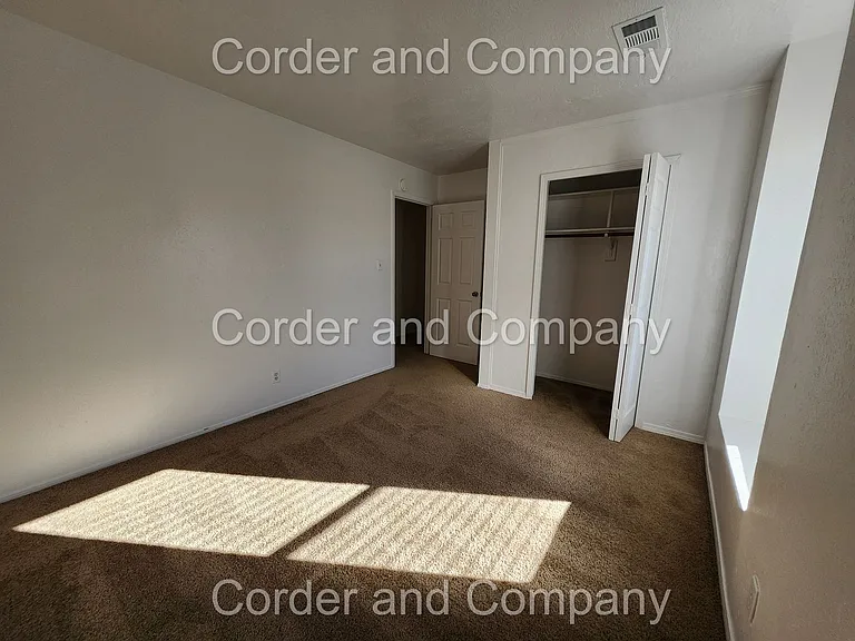 2261 Green Lake Rd NE — Photo 23