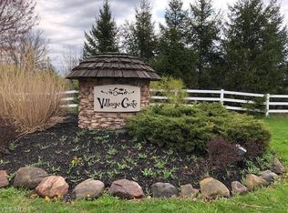 7047 Village Way Dr, Hiram, OH 44231