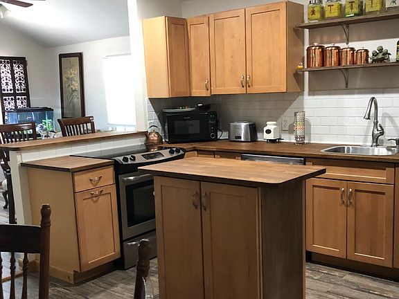 4th image of 538 W May St