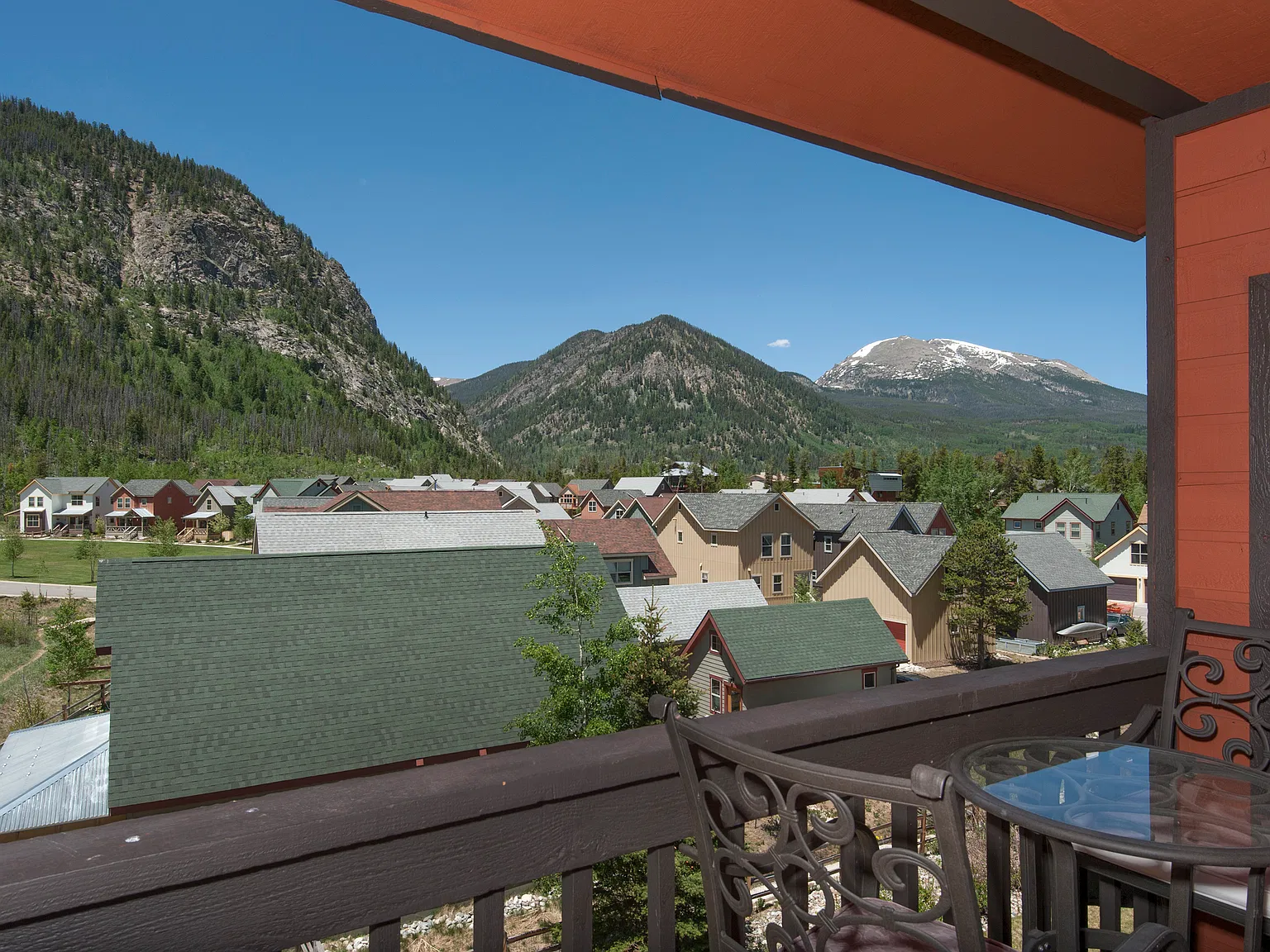 2 bed, 714 sqft, $3,000 — Photo 2