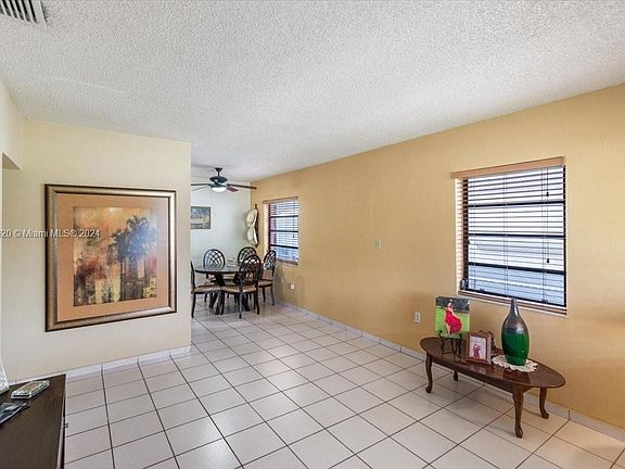 3rd image of 526 E 54th St