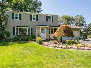 58 Sawmill Dr, Penfield, NY 14526