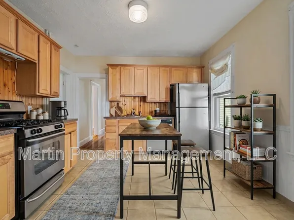 31 Harold St #C, Somerville, MA 02143