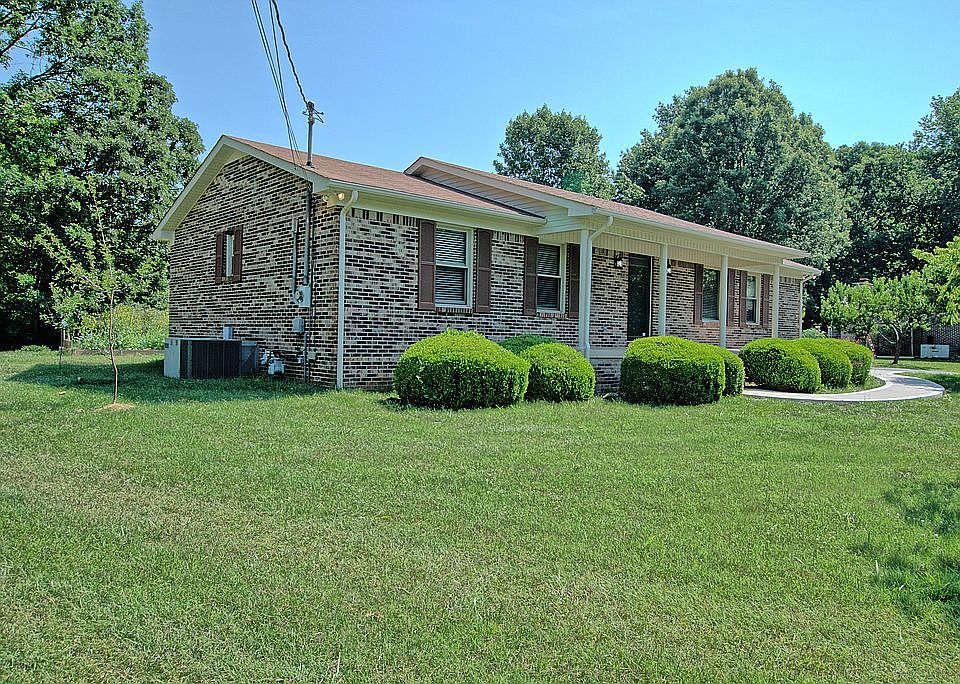 2nd image of 1351 Apple Valley Ct