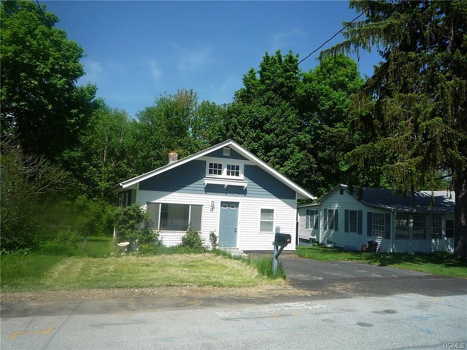 1st image of 15 Frost Ln