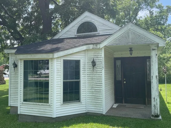 1117 Woodworth Rd, Jackson, MI 49202