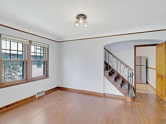 4th image of 5445 Chicago Ave