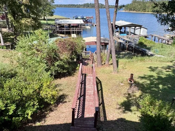 822 Captain Kidd Dr, Florien, LA 71429