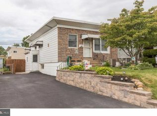 237 Hoffman Rd, Ridley Park, PA 19078