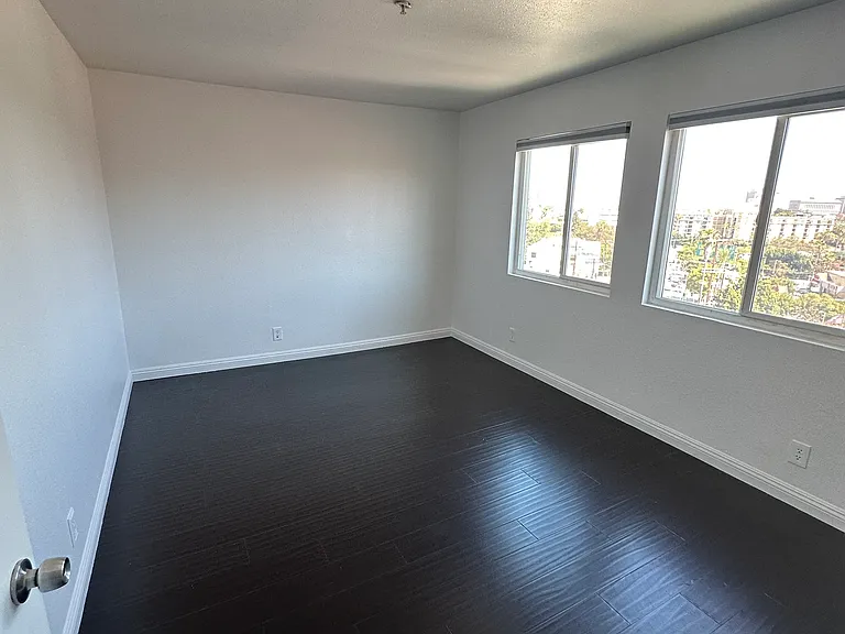 1111 Sunvue Pl #C — Photo 7
