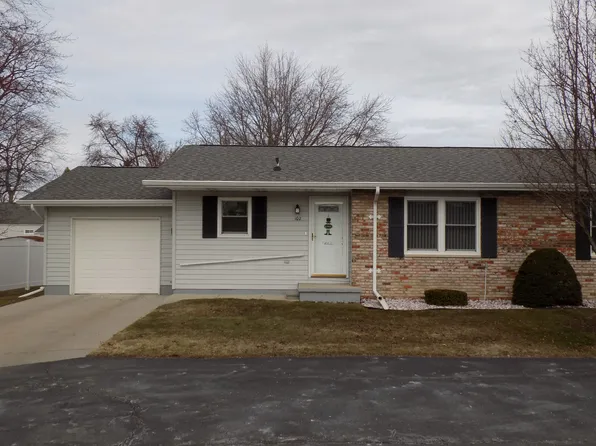 102 Joan Ct, Marysville, MI 48040