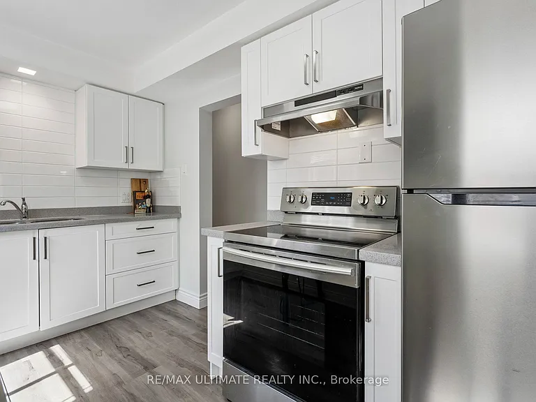34 Compton Cres #MAIN — Photo 21
