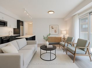 2525 Bathurst St #803, Toronto, ON M6B 2Y9