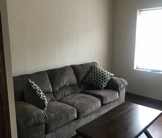 1001 E Cason st — Photo 18