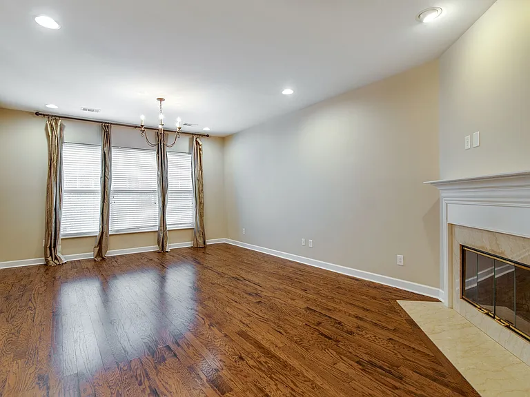 7802 Kemberton Dr W — Photo 5