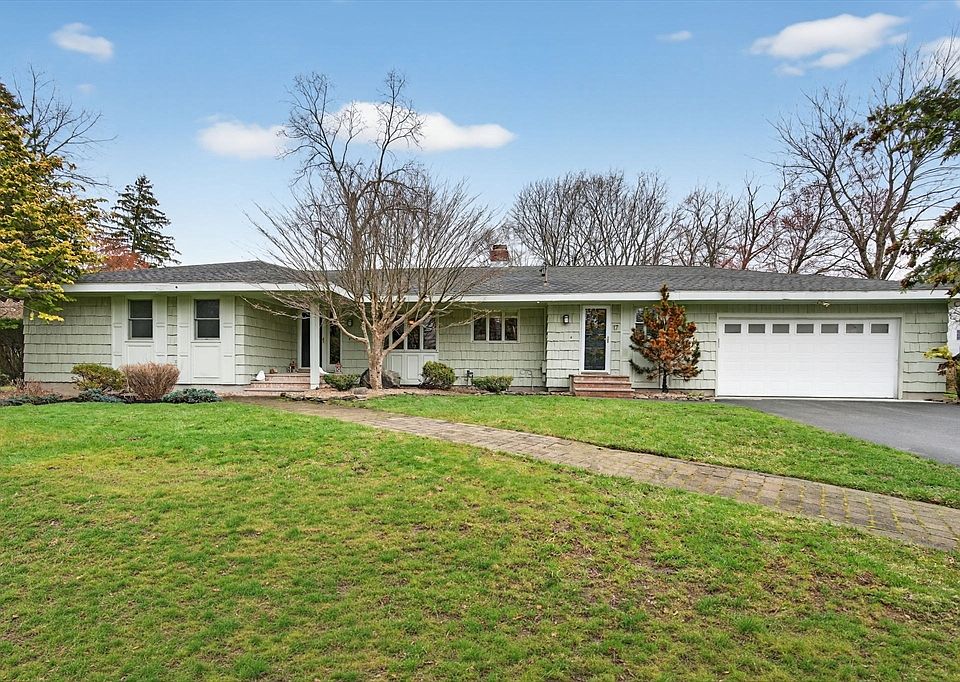 1st image of 17 Karlton Cir