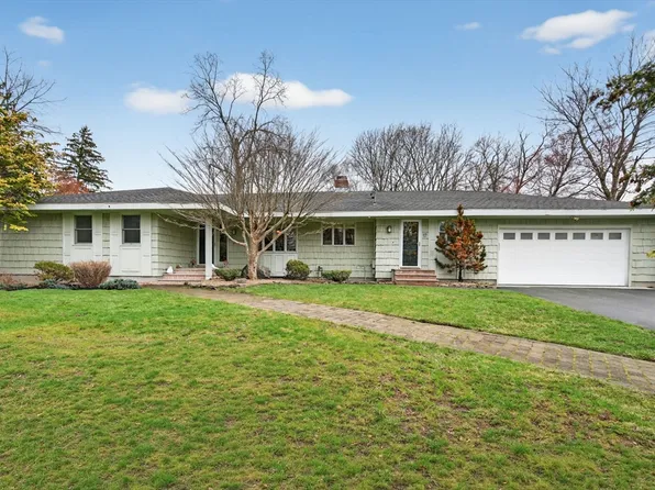 17 Karlton Cir, Andover, MA 01810