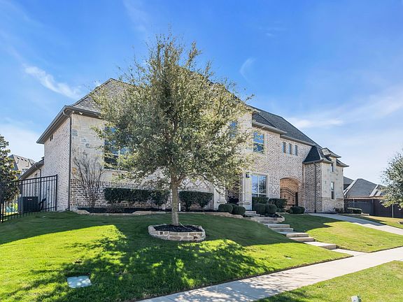 2nd image of 960 Packsaddle Trl