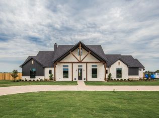 1429 S Winds Dr, Lorena, TX 76655