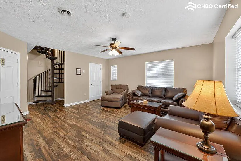 Fully Furnished Executive Apartment — Photo 3