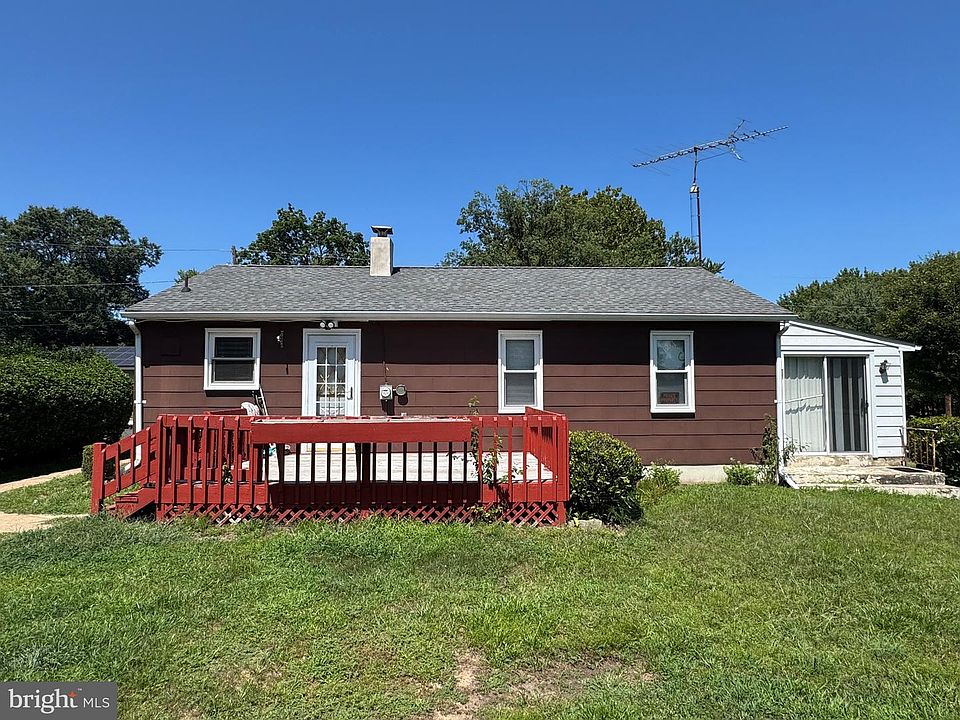 2nd image of 20 Ellis Ave