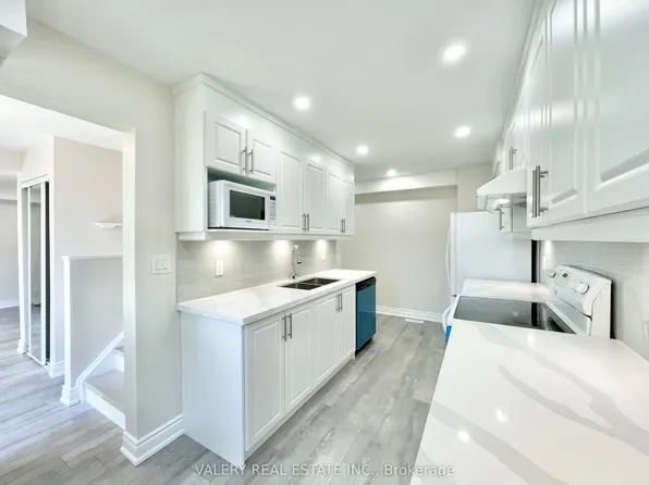 26 Homeland Ct, Brampton, ON L6S 1R8