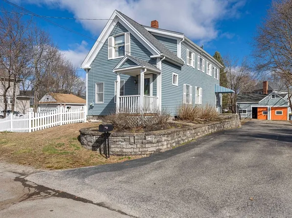 30 Palmer St, Weymouth, MA 02190