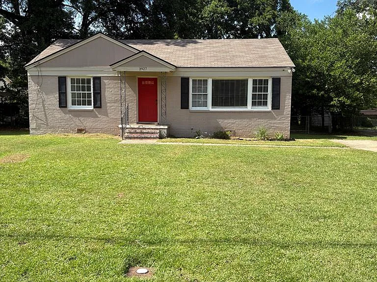 3927 Austin Dr — Photo 1