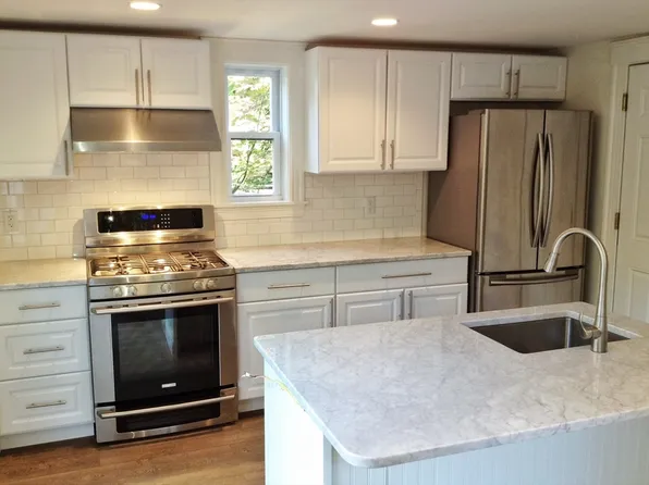 1 Norfolk Pl #2, Cambridge, MA 02139