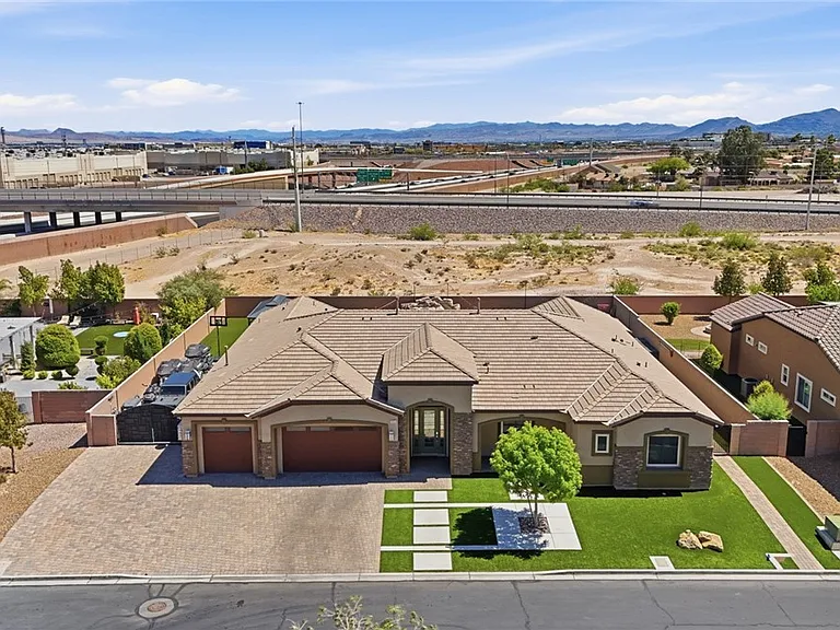3922 Jacob Lake Cir — Photo 72