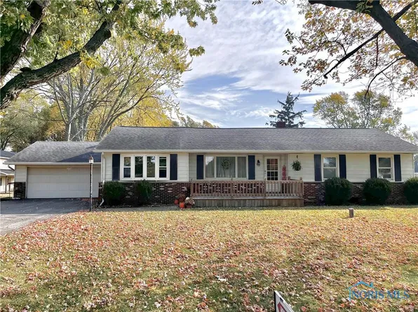 907 Timpe Rd, Fremont, OH 43420