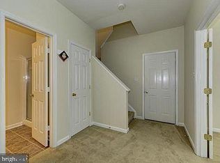 13326 Burrough Farm Dr, Herndon, VA 20171