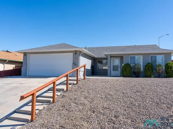 3701 Buckingham St, Farmington, NM 87402